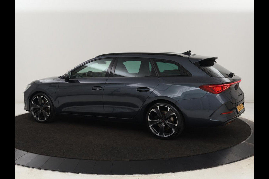 CUPRA Leon 1.4 eHybrid VZ | 245pk | Stuurverwarming | Camera | Adaptive cruise | Navigatie | Sportstoelen | Keyless | Full LED | PHEV | Plug In