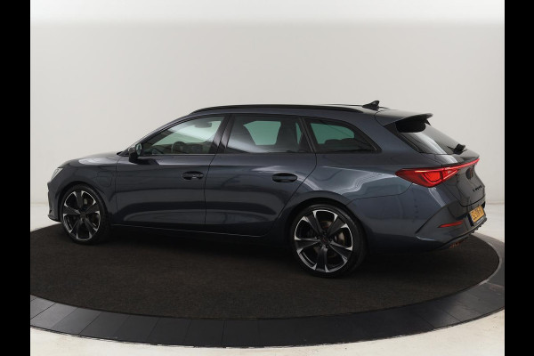 CUPRA Leon 1.4 eHybrid VZ | 245pk | Stuurverwarming | Camera | Adaptive cruise | Navigatie | Sportstoelen | Keyless | Full LED | PHEV | Plug In