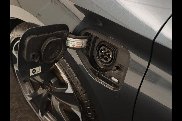 CUPRA Leon 1.4 eHybrid VZ | 245pk | Stuurverwarming | Camera | Adaptive cruise | Navigatie | Sportstoelen | Keyless | Full LED | PHEV | Plug In