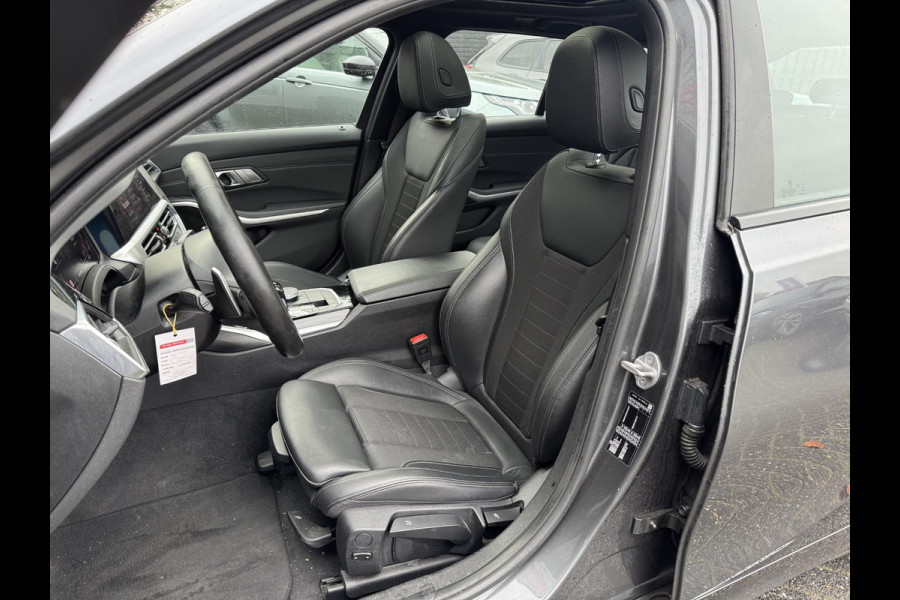 BMW 3 Serie Touring 320i Executive Edition | Panoramadak | DAB | Carplay | Navigatie | Elektrische Achterklep |