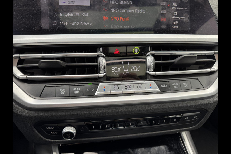 BMW 3 Serie Touring 320i Executive Edition | Panoramadak | DAB | Carplay | Navigatie | Elektrische Achterklep |