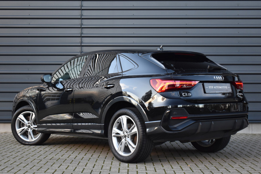 Audi Q3 Sportback 45 TFSI e S Line | 360 Camera | Lederen Bekleding | Black Optic | Sfeerverlichting | 3X S-Line | Stoelverwarming |