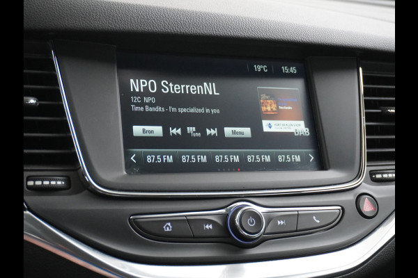 Opel Astra Sports Tourer 1.4T 145pk Navi Camera Lane-dep. Keyless 1/2Leer CruiseControl Led Bluetooth Pdc Apple/Android Aut.Verlichting Isofix Elek.Ramen Ecc Tel. Usb 16''LM Business Elegance