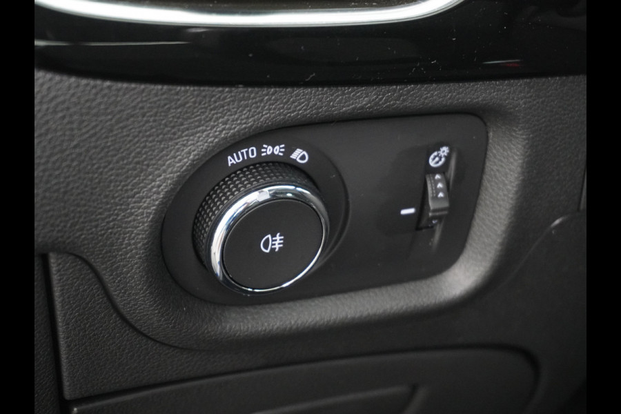 Opel Astra Sports Tourer 1.4T 145pk Navi Camera Lane-dep. Keyless 1/2Leer CruiseControl Led Bluetooth Pdc Apple/Android Aut.Verlichting Isofix Elek.Ramen Ecc Tel. Usb 16''LM Business Elegance