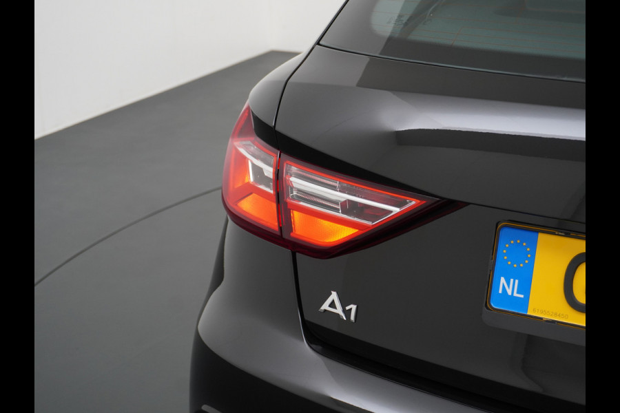 Audi A1 Sportback 30TFSI 116PK Virtual Cockpit Apple Carplay Android Auto Navi Airco Cruise Control Pro Line Bluetooth Isofix Rijstrooksensor Origineel Nederlandse Auto