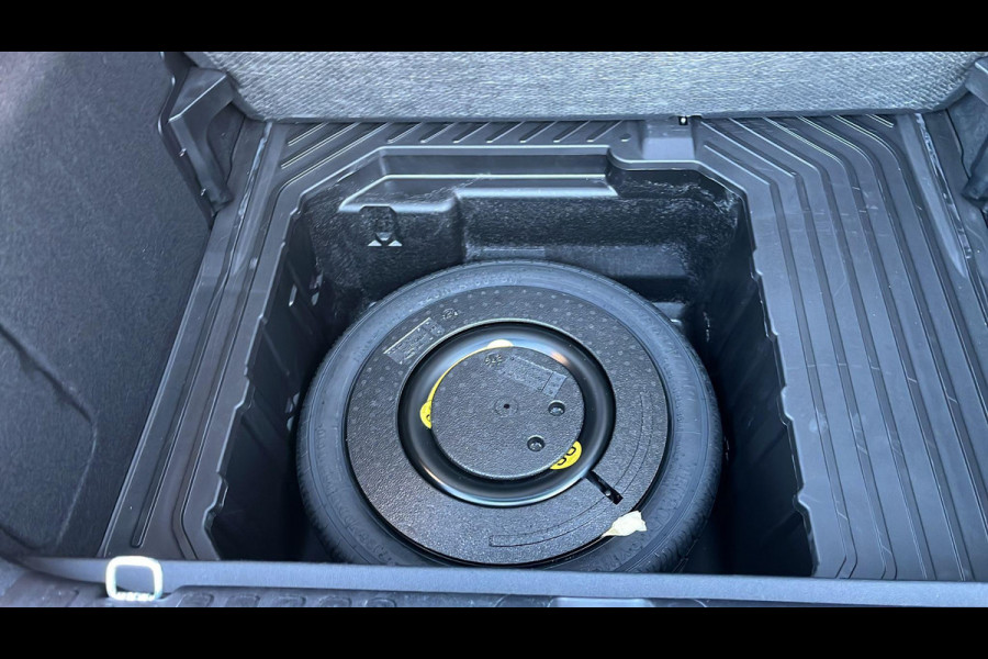 Ford Puma 1.0 EcoBoost Hybrid Titanium 125pk | NIEUWE MODEL! | Driver Assistance Pack | Winterpack | Panoramadak | Keyless Pack | Elek Achterklep | Reserve wiel