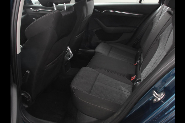 Škoda Octavia Combi 1.0 e-TSI 110pk DSG Style | Navigatie | Apple Carplay/Android Auto| Parkeersensoren | Adaptive Cruise Control | Stoelverwarming | Lane Assist | Attention Assist | Ledverlichting | Afneembare trekhaak | Climatronic | Virtual Cockpit