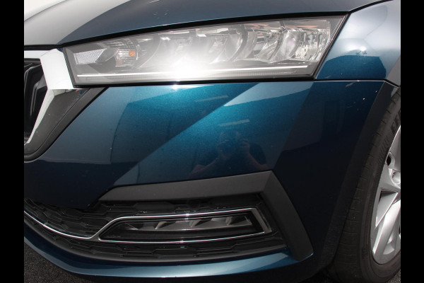 Škoda Octavia Combi 1.0 e-TSI 110pk DSG Style | Navigatie | Apple Carplay/Android Auto| Parkeersensoren | Adaptive Cruise Control | Stoelverwarming | Lane Assist | Attention Assist | Ledverlichting | Afneembare trekhaak | Climatronic | Virtual Cockpit