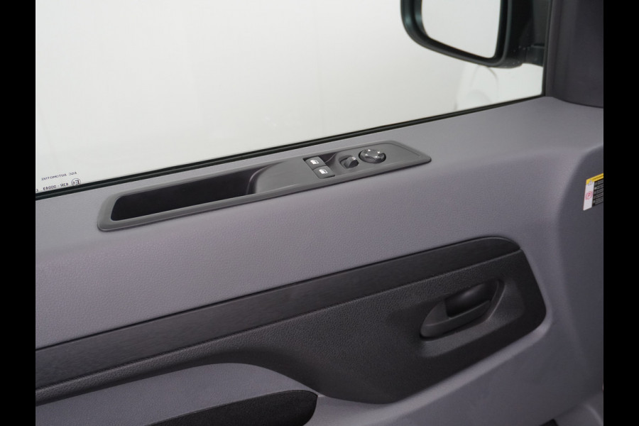 Peugeot e-Expert EV 50kWh 9-Persoons Airco Navi* Apple Carplay Android Auto Cruise Control 3 Zitrijen Dab+ Schuifdeur Privacy Glas Achterdeuren 1e Eigenaar Origineel Nederlandse Auto