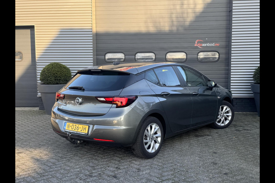 Opel Astra 1.2 Blitz Elegance | Navigatie | Parkeersensoren | Stoel/Stuurverwarming | Lichtmetalen Velgen |