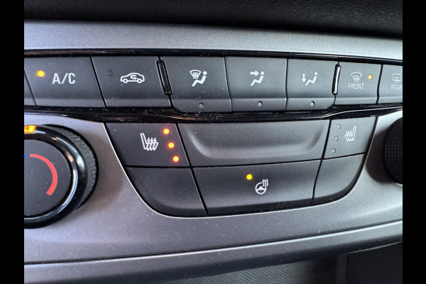 Opel Astra 1.2 Blitz Elegance | Navigatie | Parkeersensoren | Stoel/Stuurverwarming | Lichtmetalen Velgen |