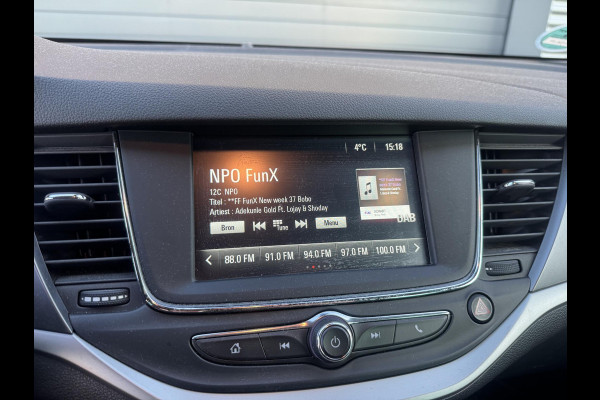 Opel Astra 1.2 Blitz Elegance | Navigatie | Parkeersensoren | Stoel/Stuurverwarming | Lichtmetalen Velgen |