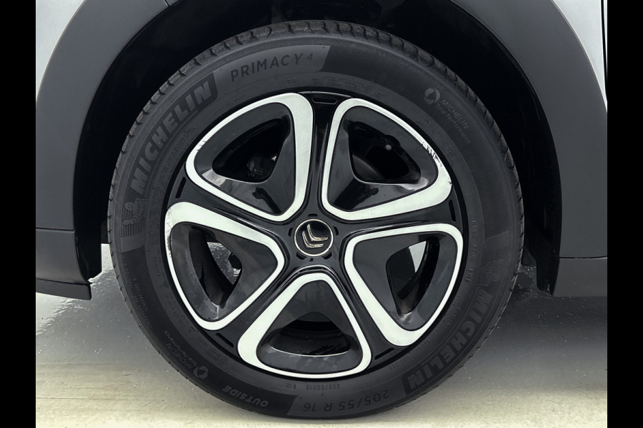 Citroën C3 1.2 82PK 5Drs. PureTech Feel Edition / Distributie vv bij 87.000km./ Airco-ecc. / Navigatie / Pdc.A / Apk 05-2026