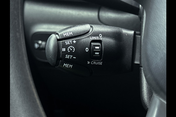 Citroën C3 1.2 82PK 5Drs. PureTech Feel Edition / Distributie vv bij 87.000km./ Airco-ecc. / Navigatie / Pdc.A / Apk 05-2026