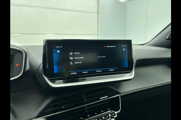 Peugeot 2008 1.2 PureTech 130pk Automaat Allure Pack | Climate control | Cruise control | Navigatie | Parkeersensoren | Apple Carplay/ Android Auto | LED | Lichtmetalen Velgen | Cruise Control