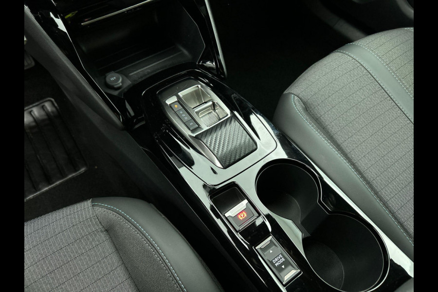 Peugeot 2008 1.2 PureTech 130pk Automaat Allure Pack | Climate control | Cruise control | Navigatie | Parkeersensoren | Apple Carplay/ Android Auto | LED | Lichtmetalen Velgen | Cruise Control