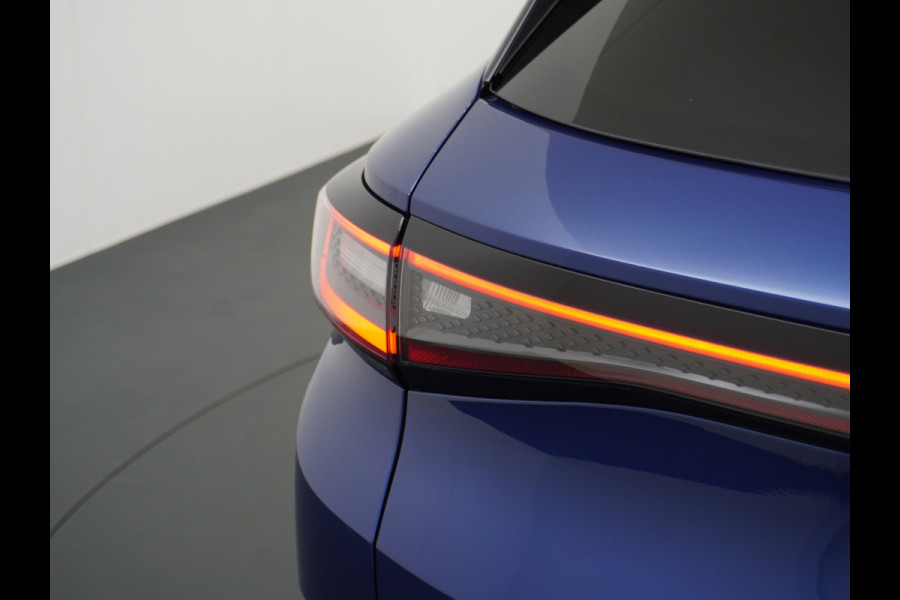 Volkswagen ID.4 First 77kWh Trekhaak Adap.Cruise Camera Pdc Android Auto Apple Carplay Stoelverwarming Navi Ecc Mirrorlink Privacy Glas Lmv Keyless DAB SOH=90% Origineel Nederlandse Auto 1.000KG Trekgewicht