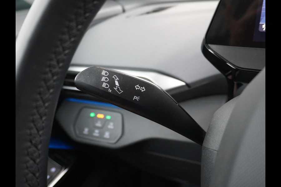Volkswagen ID.4 First 77kWh Trekhaak Adap.Cruise Camera Pdc Android Auto Apple Carplay Stoelverwarming Navi Ecc Mirrorlink Privacy Glas Lmv Keyless DAB SOH=90% Origineel Nederlandse Auto 1.000KG Trekgewicht