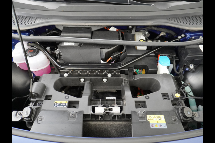 Volkswagen ID.4 First 77kWh Trekhaak Adap.Cruise Camera Pdc Android Auto Apple Carplay Stoelverwarming Navi Ecc Mirrorlink Privacy Glas Lmv Keyless DAB SOH=90% Origineel Nederlandse Auto 1.000KG Trekgewicht