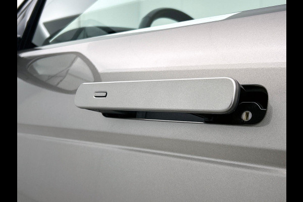 Land Rover Range Rover Evoque P300e AWD R-Dynamic SE