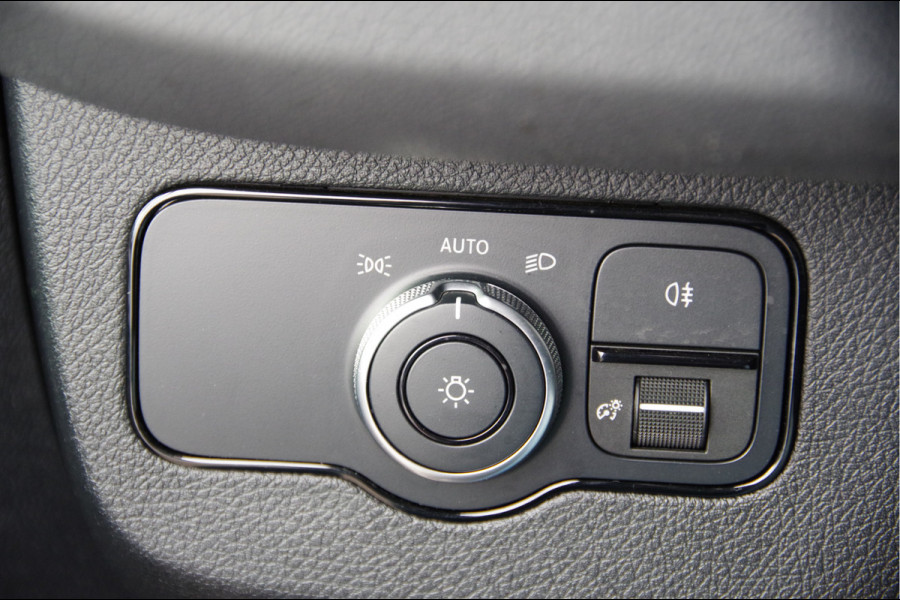 Mercedes-Benz Sprinter 316 2.2 CDI L2H2 AUT. LED, TREKHAAK, STANDKACHEL, STOELVERWARMING, CAMERA, CRUISE, GEVEERDE STOEL