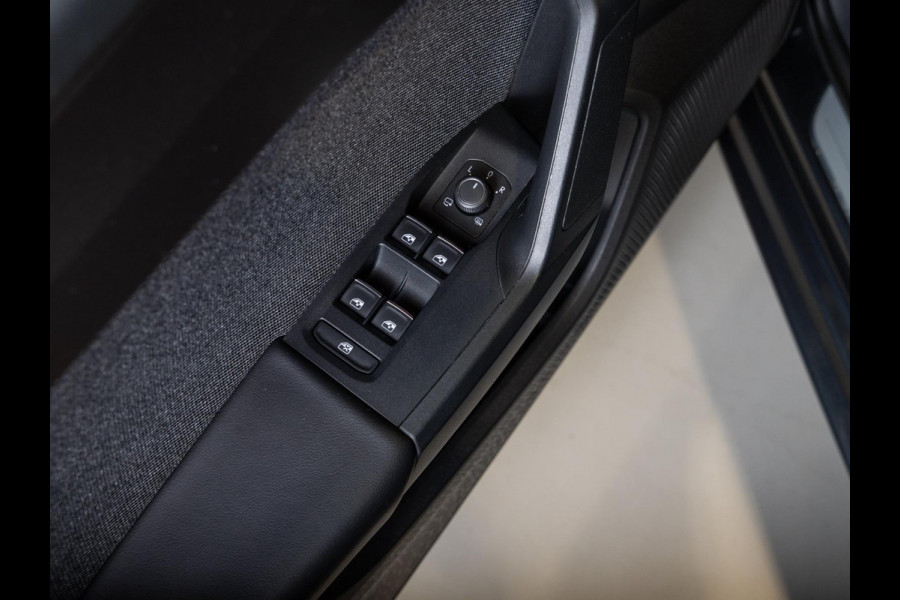 Seat Leon 1.5 TSI Style Ultimate Edition / 150pk / Keyless / Stoel en stuurverwarming /