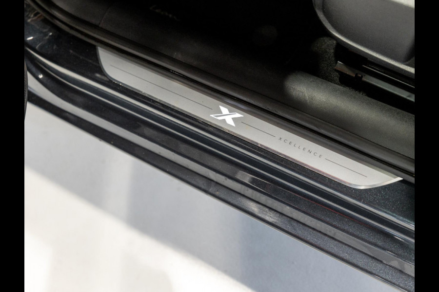 Seat Leon 1.5 TSI Style Ultimate Edition / 150pk / Keyless / Stoel en stuurverwarming /