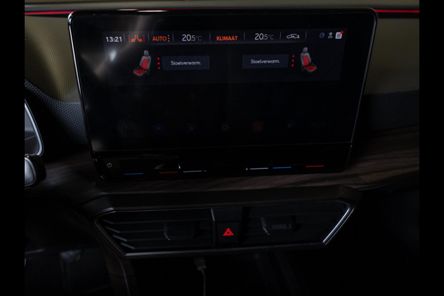 Seat Leon 1.5 TSI Style Ultimate Edition / 150pk / Keyless / Stoel en stuurverwarming /