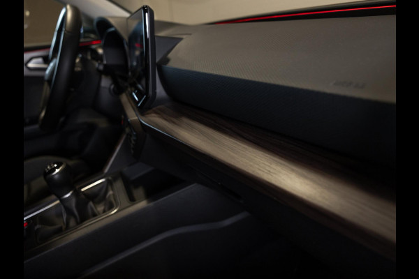 Seat Leon 1.5 TSI Style Ultimate Edition / 150pk / Keyless / Stoel en stuurverwarming /