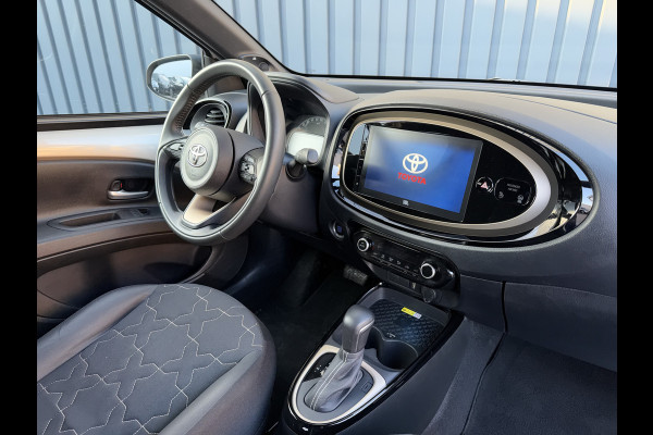 Toyota Aygo X 1.0 VVT-i S-CVT Premium / Bi tone | JBL | Clima | PDC V+A | Rijklaar!!