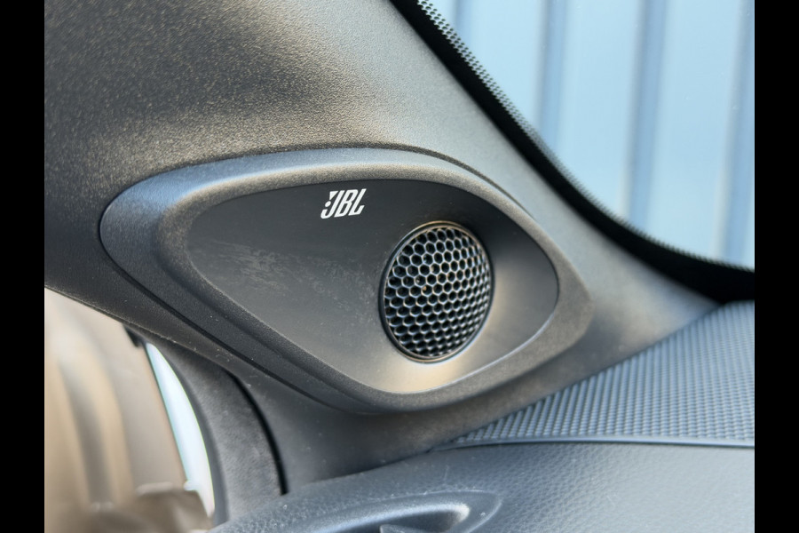 Toyota Aygo X 1.0 VVT-i S-CVT Premium / Bi tone | JBL | Clima | PDC V+A | Rijklaar!!