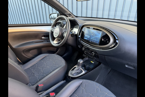 Toyota Aygo X 1.0 VVT-i S-CVT Premium / Bi tone | JBL | Clima | PDC V+A | Rijklaar!!