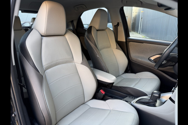 Toyota Yaris 1.5 Hybrid Executive | Creme Leer | Head-up | BSM | Rijklaar!!