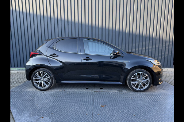 Toyota Yaris 1.5 Hybrid Executive | Creme Leer | Head-up | BSM | Rijklaar!!