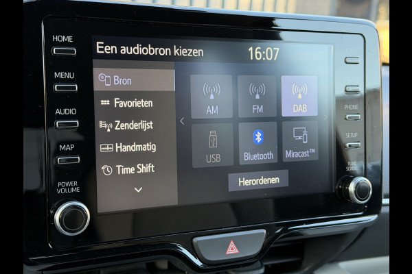 Toyota Yaris 1.5 Hybrid Executive | Creme Leer | Head-up | BSM | Rijklaar!!