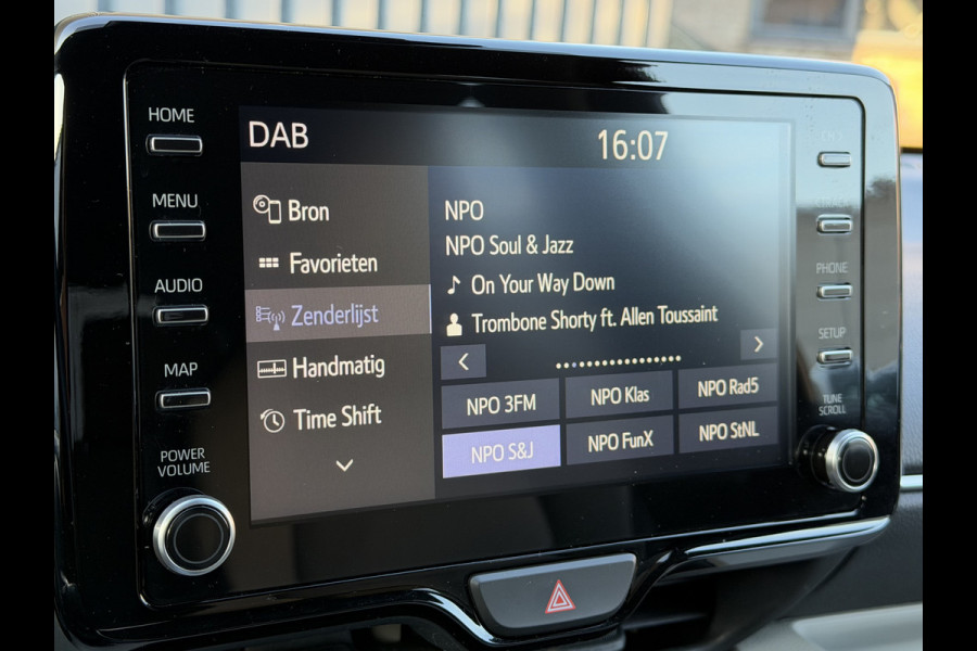 Toyota Yaris 1.5 Hybrid Executive | Creme Leer | Head-up | BSM | Rijklaar!!