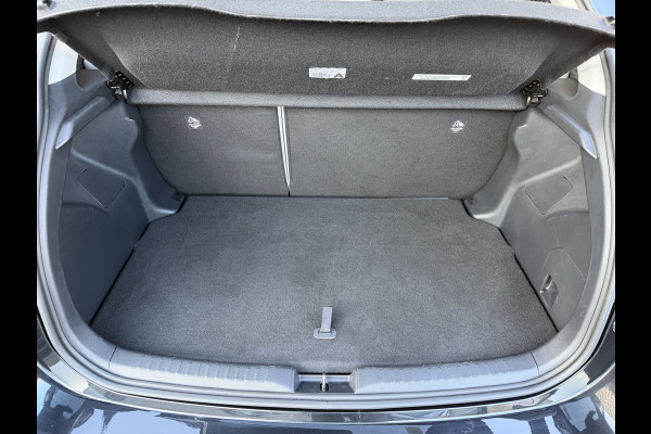 Toyota Yaris 1.5 Hybrid Executive | Creme Leer | Head-up | BSM | Rijklaar!!