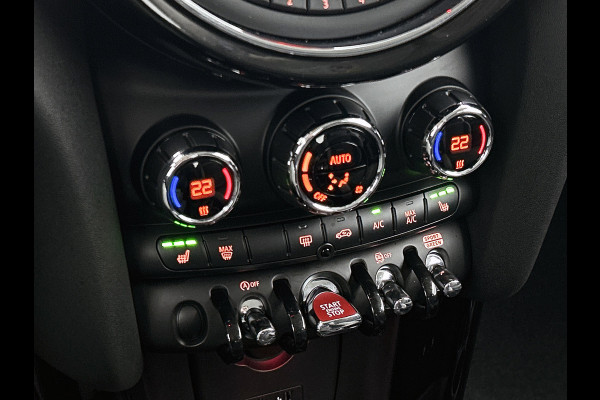 MINI Mini 2.0 Cooper S JCW Chili Serious Business (Dealer OnderH, Bucket Seats, Carplay, Navi Pro, Parkeerhulp, Stoelv, Etc)