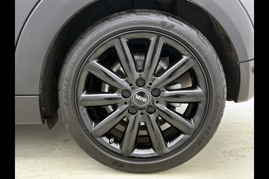 MINI Mini 2.0 Cooper S JCW Chili Serious Business (Dealer OnderH, Bucket Seats, Carplay, Navi Pro, Parkeerhulp, Stoelv, Etc)