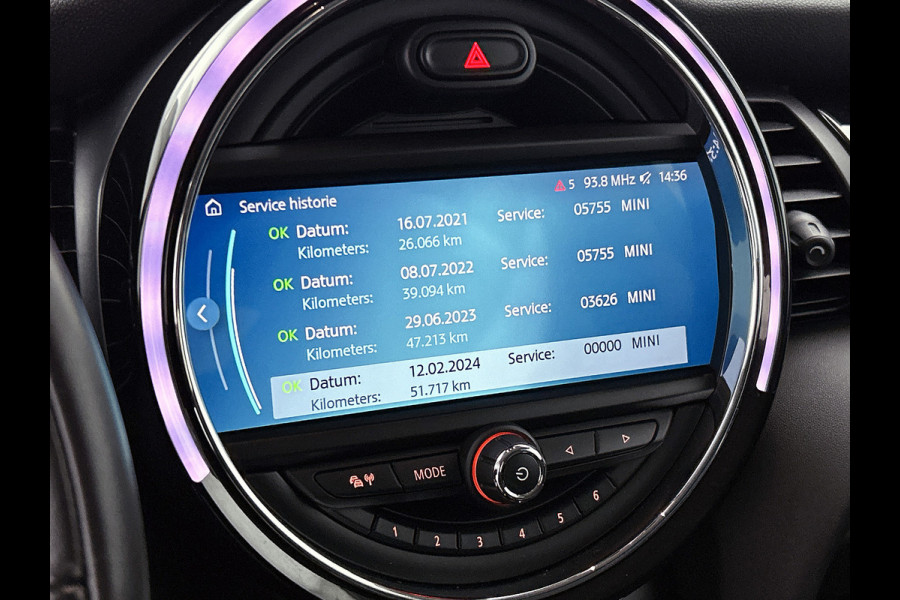 MINI Mini 2.0 Cooper S JCW Chili Serious Business (Dealer OnderH, Bucket Seats, Carplay, Navi Pro, Parkeerhulp, Stoelv, Etc)