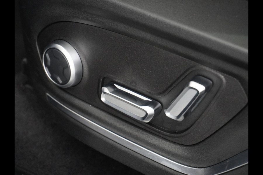 Lynk & Co 01 PHEV AUT-7 261pk Pano-Schuifdak Lmv 20" 360°Camera Apple Carplay Android Auto Adap.Cruise Navi Pdc Ecc Keyless Led Plug-In Hybri Elek.Memory.Stoel File assistent Dodehoek detector Elektrisch bedienbare achterklep Rijstrooksensor Wifi Verkeersbord detectie 425Nm koppel 3,7kw laadvermogen €41.882 Nieuwprijs 1e Eigenaar Origineel NLse auto!