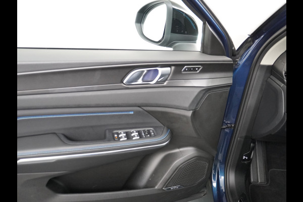 Lynk & Co 01 PHEV AUT-7 261pk Pano-Schuifdak Lmv 20" 360°Camera Apple Carplay Android Auto Adap.Cruise Navi Pdc Ecc Keyless Led Plug-In Hybri Elek.Memory.Stoel File assistent Dodehoek detector Elektrisch bedienbare achterklep Rijstrooksensor Wifi Verkeersbord detectie 425Nm koppel 3,7kw laadvermogen €41.882 Nieuwprijs 1e Eigenaar Origineel NLse auto!