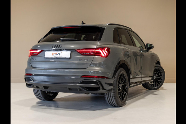 Audi Q3 35 TFSI 2x S-Line / 150pk / Trekhaak / Achteruitrij camera / Stoelverwarming /