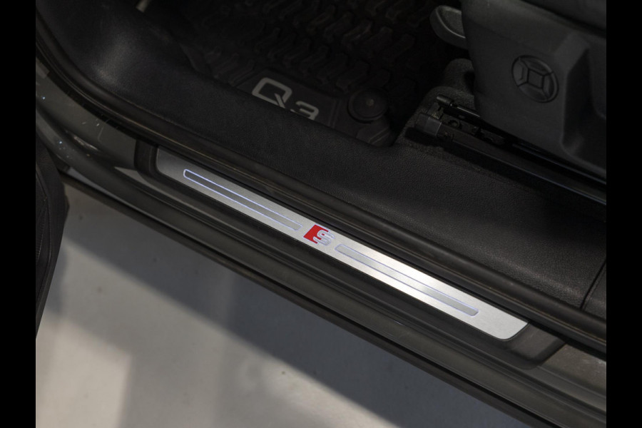 Audi Q3 35 TFSI 2x S-Line / 150pk / Trekhaak / Achteruitrij camera / Stoelverwarming /