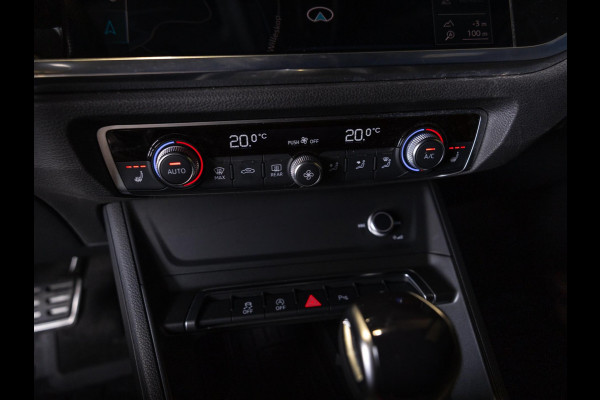Audi Q3 35 TFSI 2x S-Line / 150pk / Trekhaak / Achteruitrij camera / Stoelverwarming /