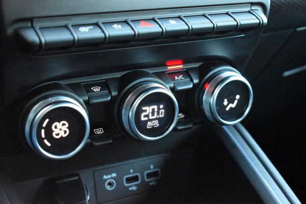 Renault Clio 1.0 TCe 100PK Intens | PDC | Carplay | LED | Keyless |