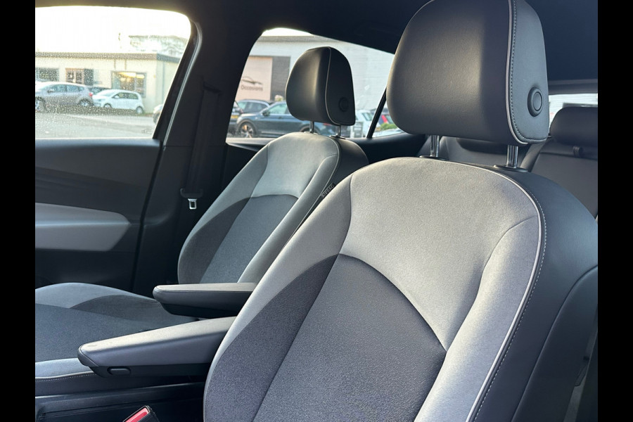 Volkswagen ID.3 First Plus 58 kWh CAMERA / STOELVERW.