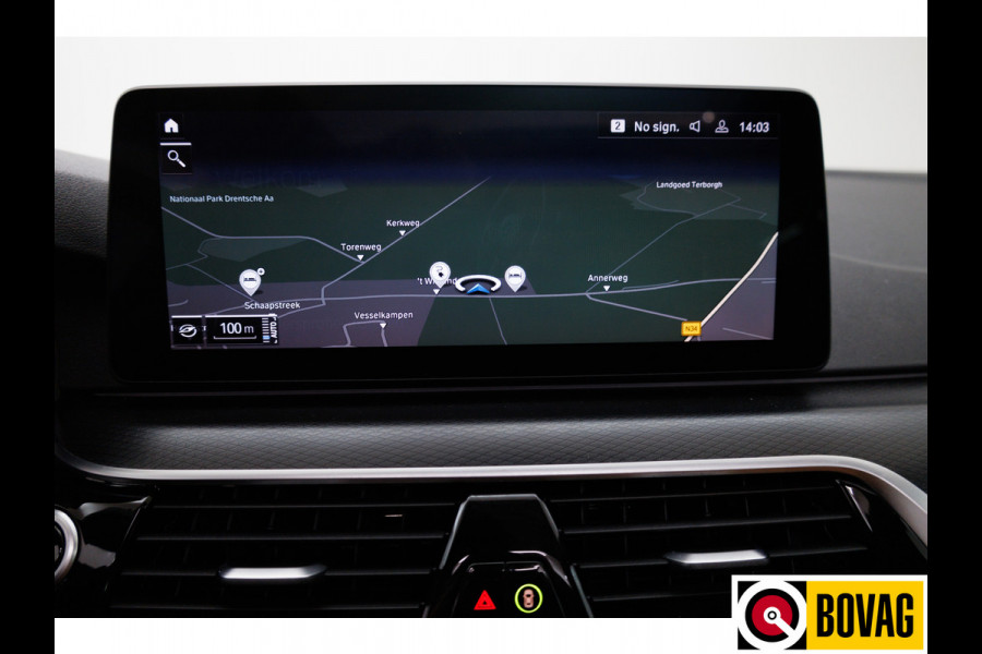 BMW 5 Serie 545e xDrive High Exec. M-sport Black Edition 394 PK | Open Dak | Trekhaak elec. | Volledig leder 360 Camera, Stoel- en stuurverwarming