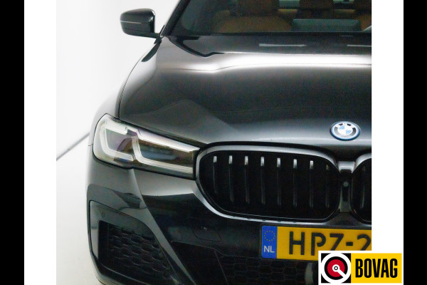 BMW 5 Serie 545e xDrive High Exec. M-sport Black Edition 394 PK | Open Dak | Trekhaak elec. | Volledig leder 360 Camera, Stoel- en stuurverwarming