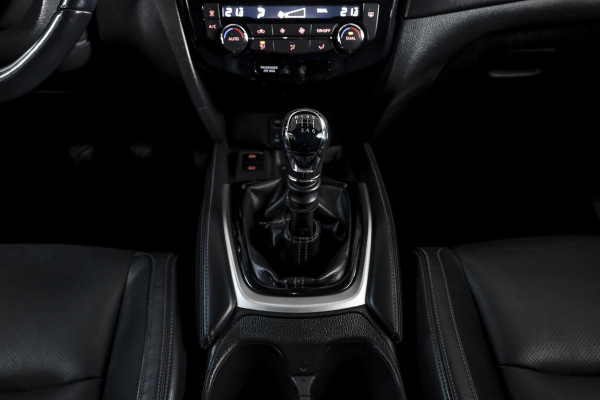 Nissan X-Trail 1.6 DIG-T 165 PK Tekna 7p. Orig. NL | S/K-Panodak | Cruise | Stoel-+Stoelverw. | PDC | 360 Camera | NAV | ECC | Elek. Klep | Trekhaak | LM 19" |